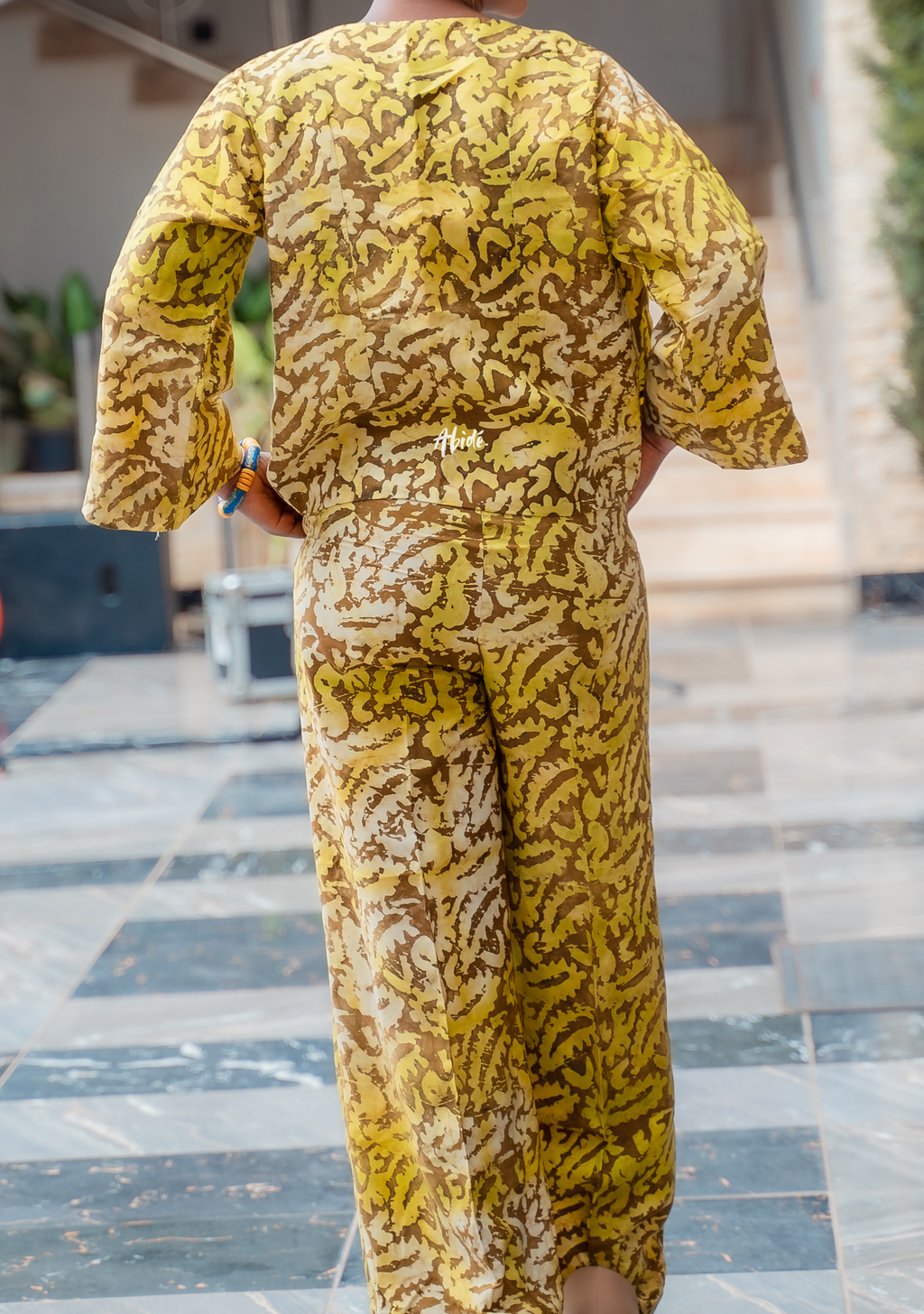 Ensemble  jaune